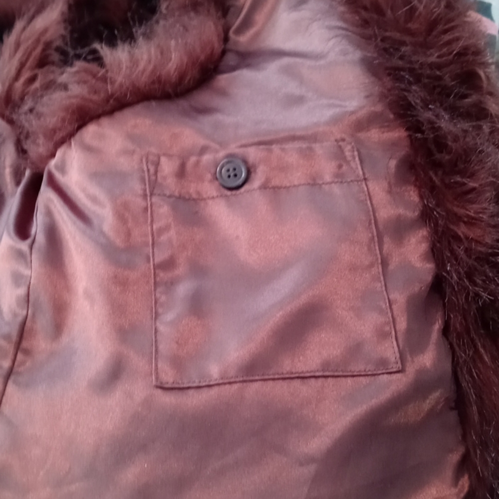 Vest - Picture 5 of 5
